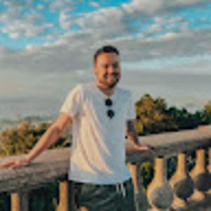 Meet your Posher, Christopher